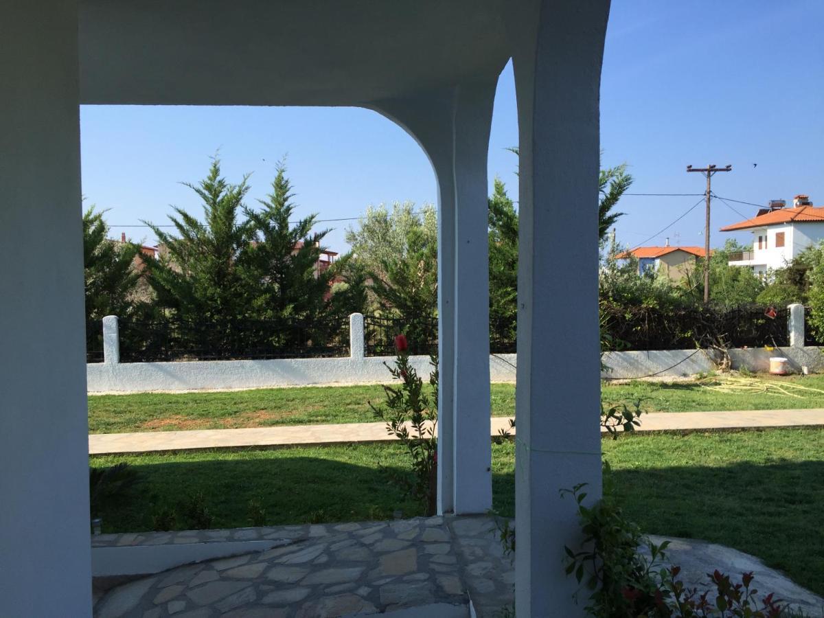 Simplicity At Iris Apartment *