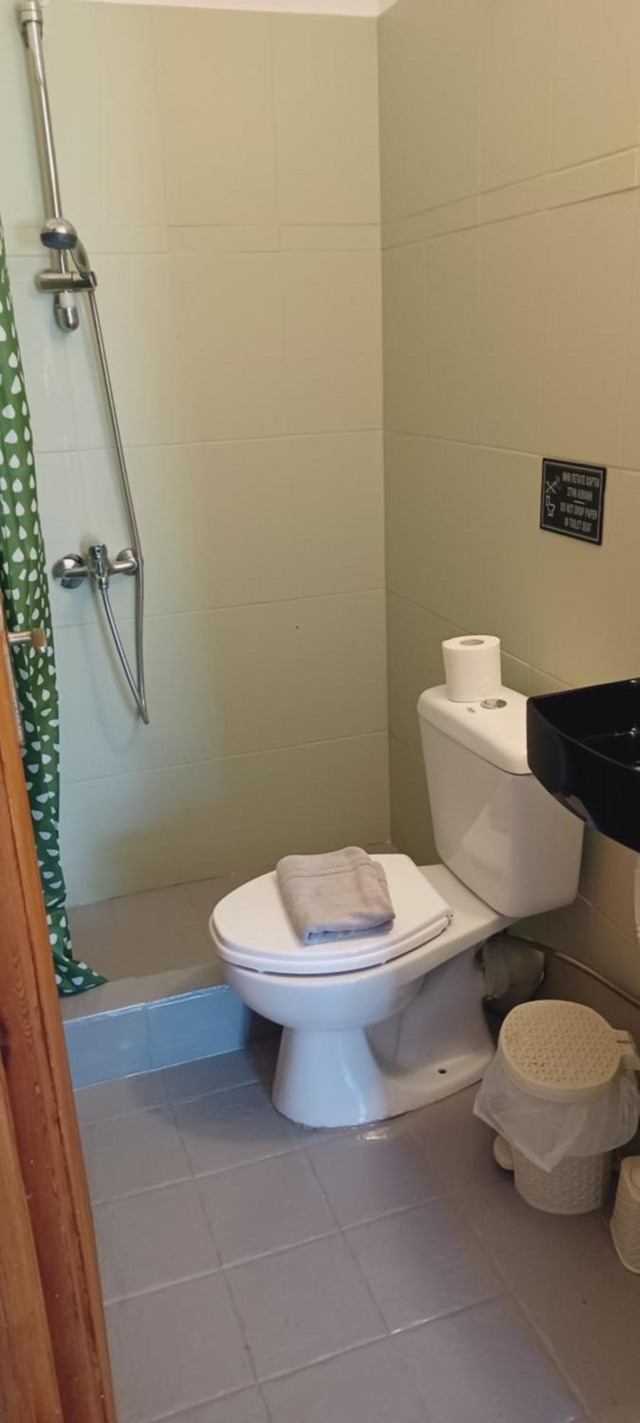 Simplicity At Iris Apartment